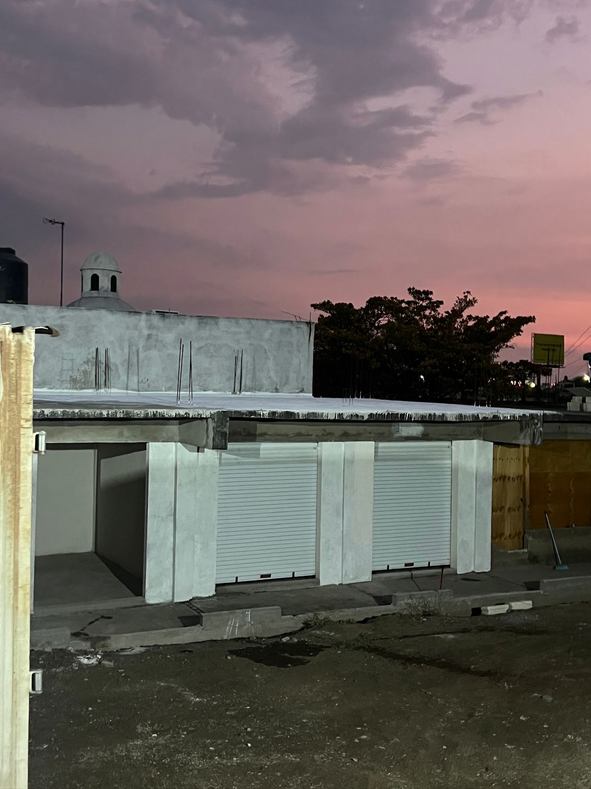 Exterior del complejo de Bodegas Moshe en Cuernavaca